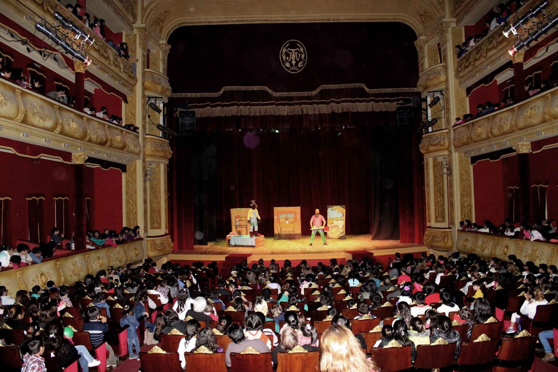 Dia_del_ni%c3%b1o_en_el_teatro_vera_eleg4