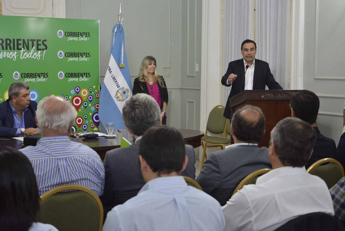 Runion_gobernador_con_intendentes_tratamiento_de_residuos6